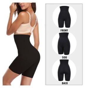 ارتقي بإطلالتك مع الكورسيه الأسود القصير: الأناقة في كل تفاصيل